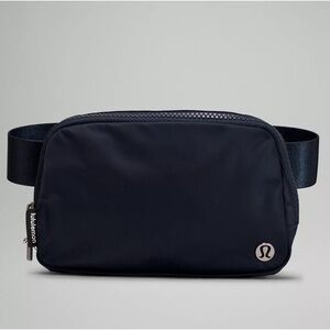 Lululemon Everywhere Belt Bag